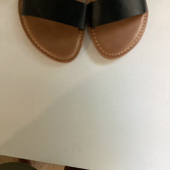 Pierre Dumas Sandals – Black & Woven Strap – Size 9 – New Without Bo - Picture 2 of 8